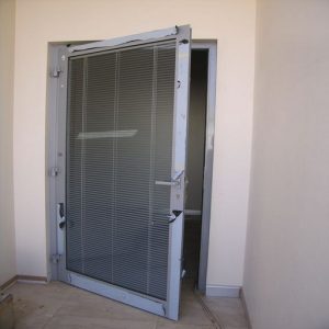 ابواب المنيوم فني المنيوم - الاتصال📞 97375178 - فني المنيوم شبابيك . فني ألمنيوم باكستاني . فني ألمنيوم مطابخ . فني ألمنيوم الكويت. فني شتر . فني ألمنيوم هندي .تفصيل المنيوم